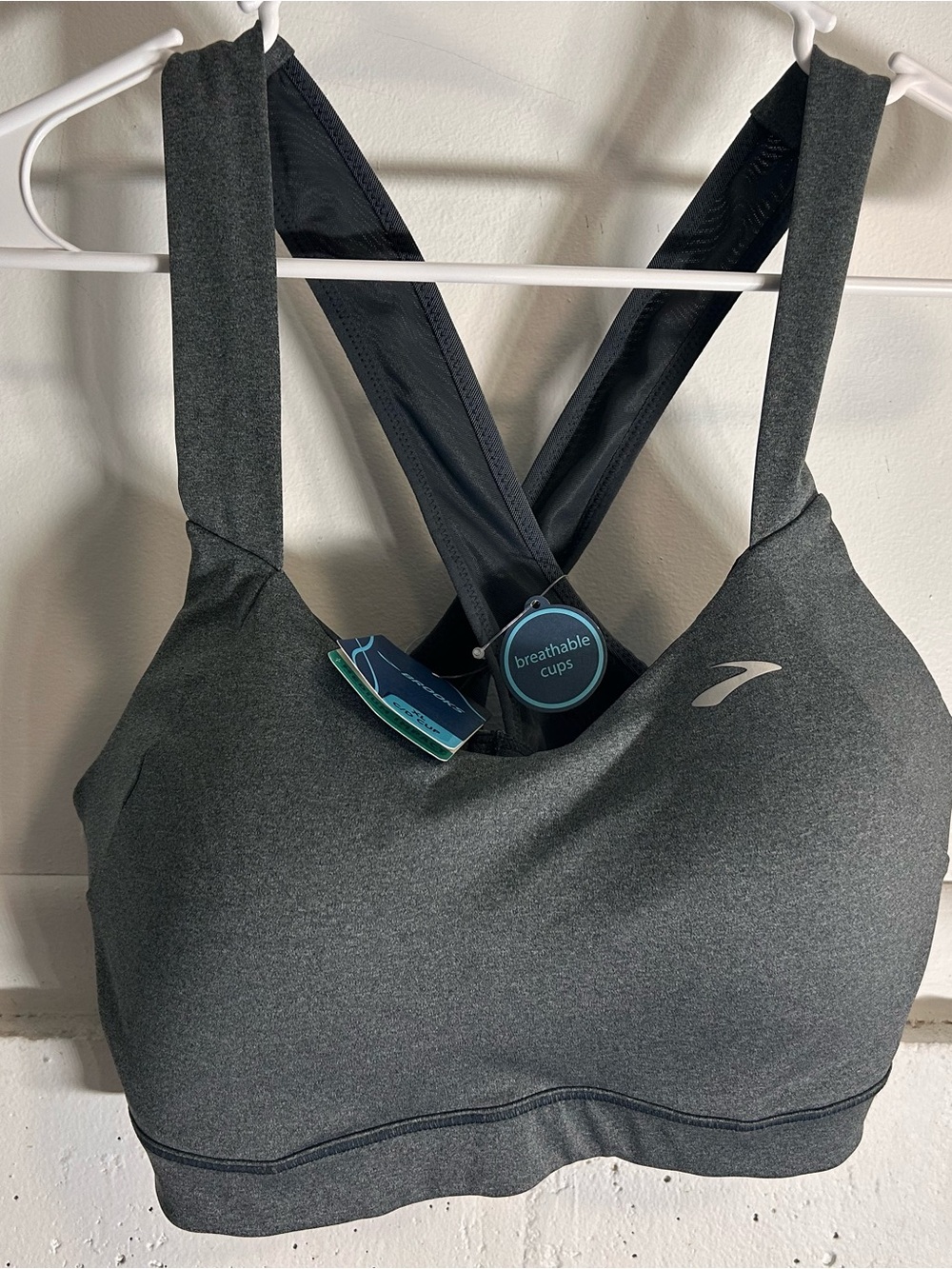 Brooks Women’s Charcoal Gray Swim Top with Breathable Cups NWT